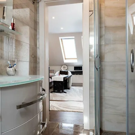 Sea Garden Lux Apartment Burgas