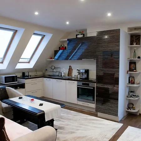 Sea Garden Lux Apartment *