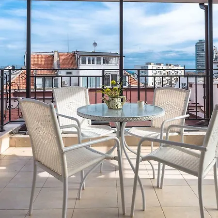 Sea Garden Lux Apartment Burgas